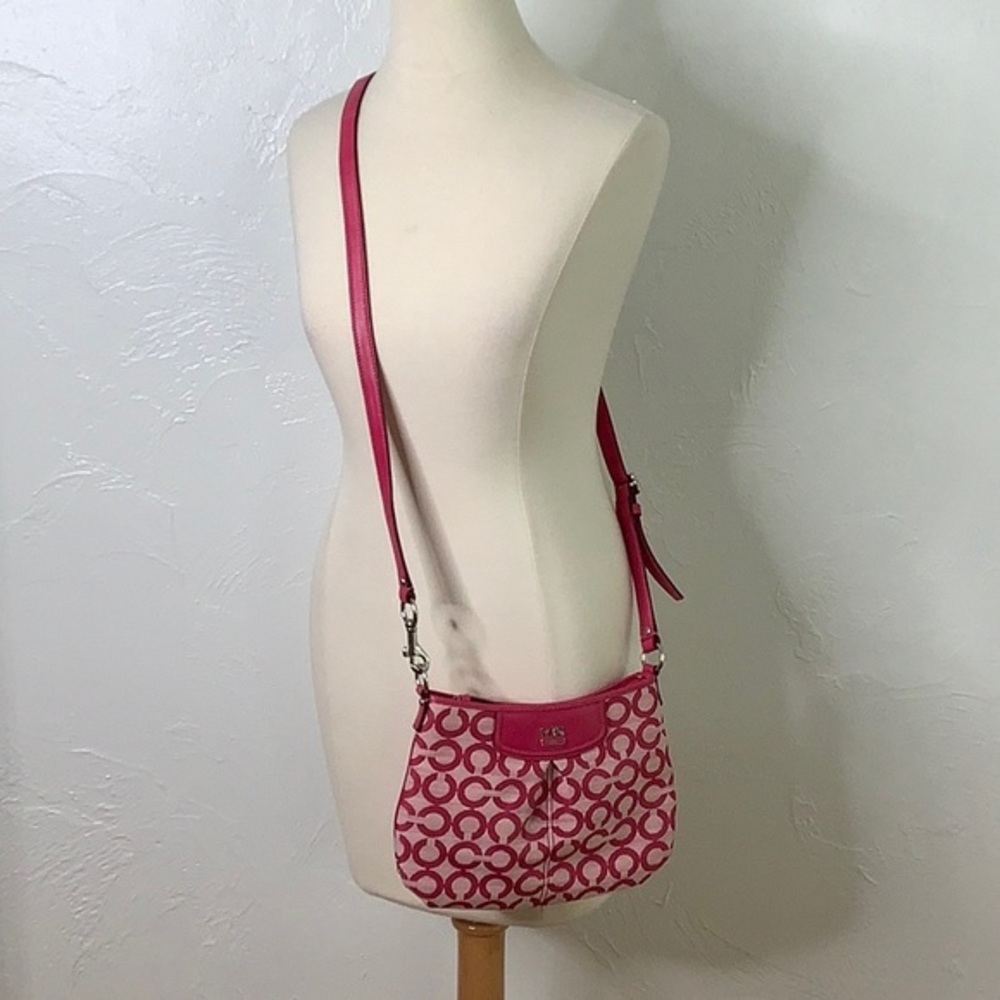 Coach Madison signature Op Art Pink crossbody purse w dust bag SZ 10X1.5X7.5 EUC
